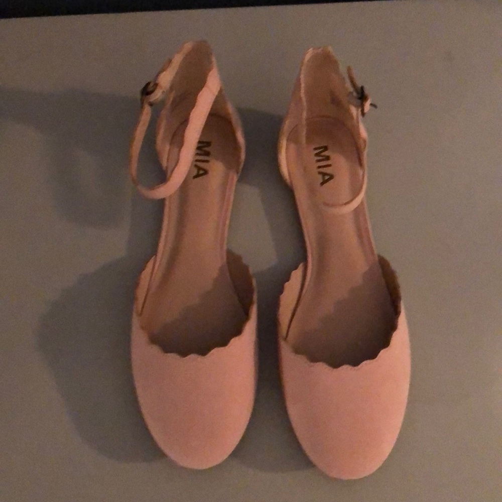 MIA Light Pink Ballet Flats!